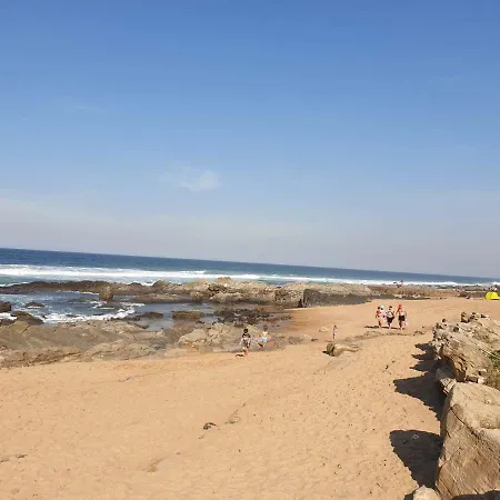 Stylish Modern 2 Bed Apartment In Shaka'S Rock Ballito Exterior photo