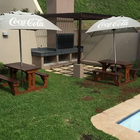 Stylish Modern 2 Bed Apartment In Shaka'S Rock Ballito Exterior photo