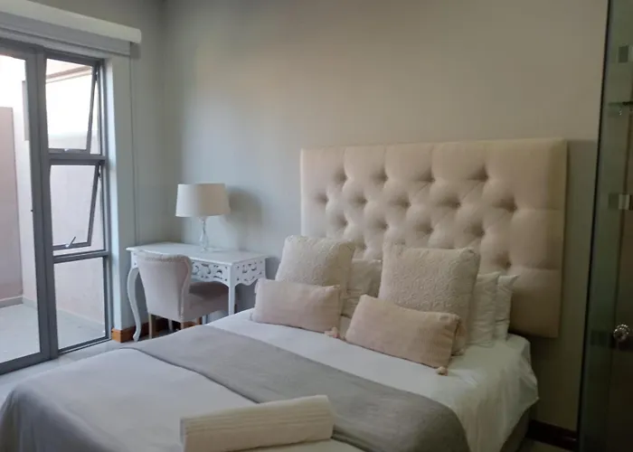 Stylish Modern 2 Bed Apartment In Shaka\'S Rock