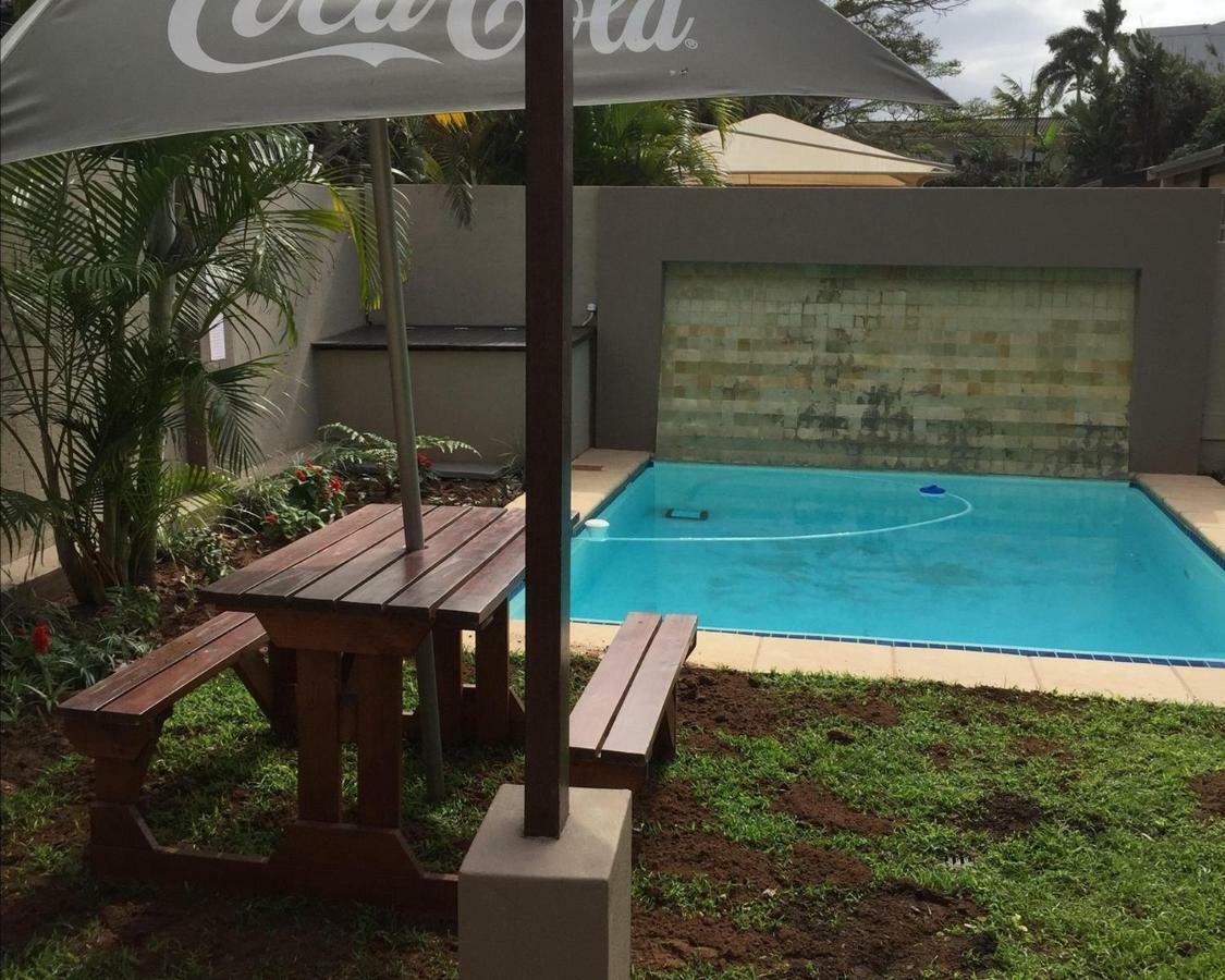 Stylish Modern 2 Bed In Shaka's Rock Apartment